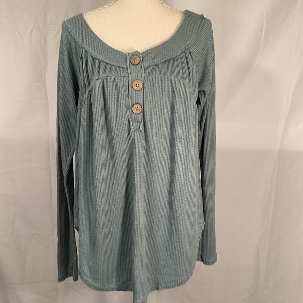 We The Free by Free People, very soft, 3 button, scoop neck top, size medium